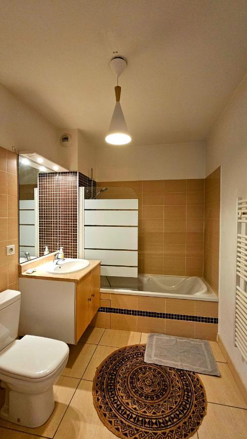 Apartment Ravissant T3 Climatise 6 Personnes Sete
